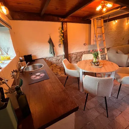 Ferienhaus Tiny La Petite Grue Louroux-Bourbonnais